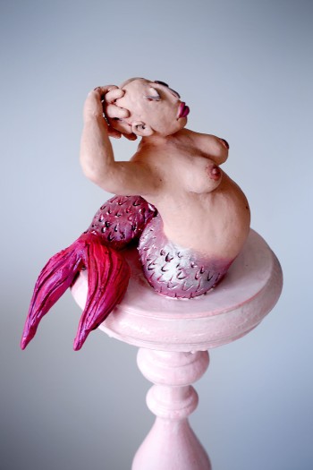 Nr. 14 Meermädchen 2019 Keramik Holz 96 x 33 x 33 cm